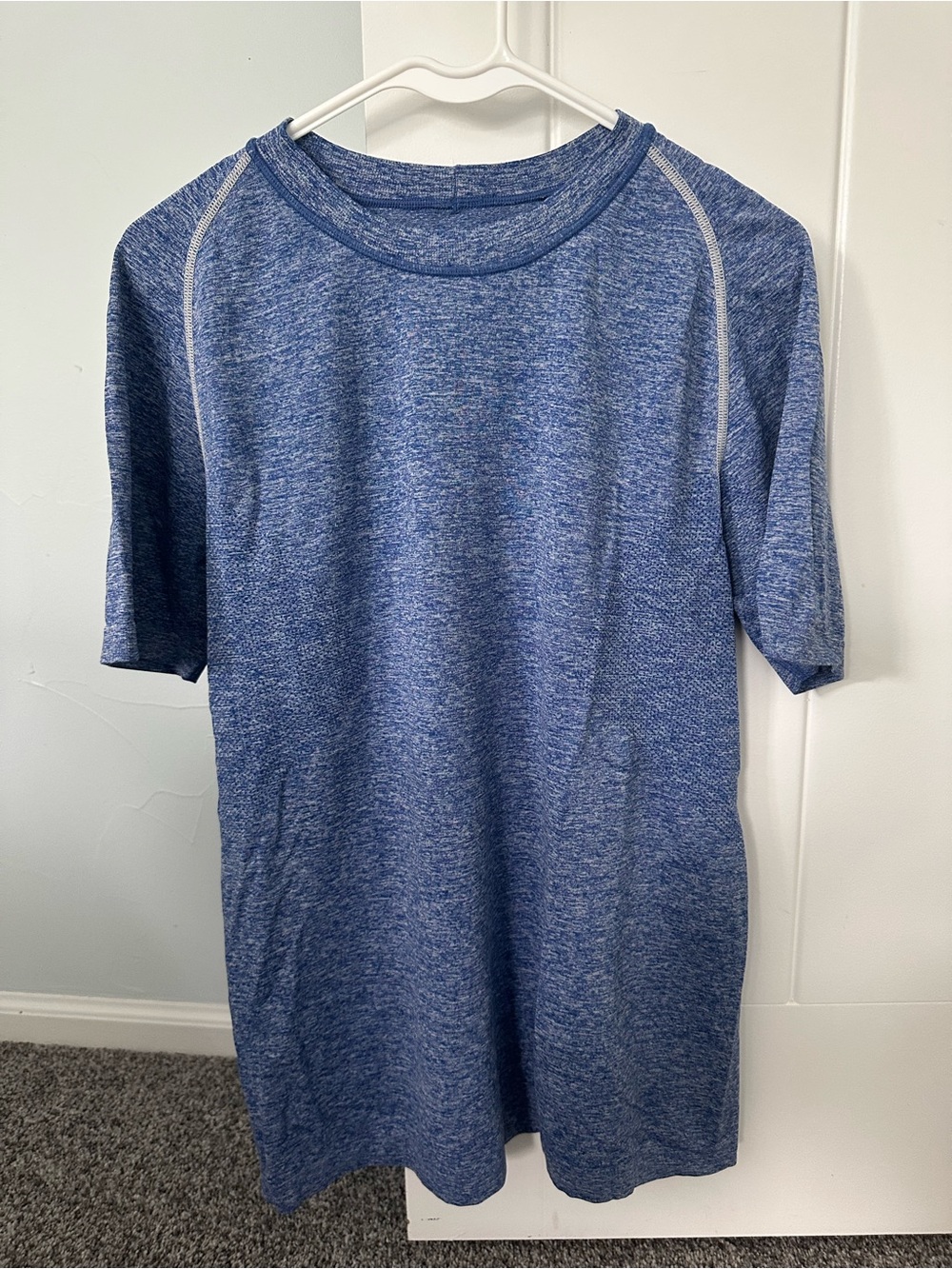 lululemon athletica Men's Heathered Blue Short Sleeve Crew